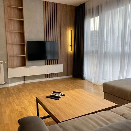 Leo Lux 2 Apartment Nis Bagian luar foto