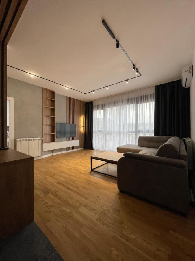 Leo Lux 2 Apartment Nis Bagian luar foto