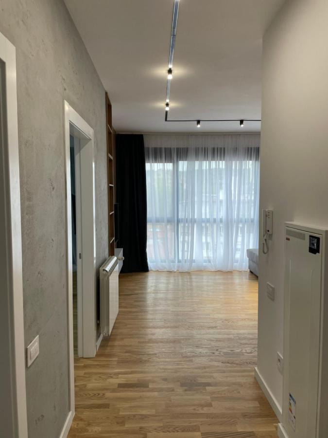 Leo Lux 2 Apartment Nis Bagian luar foto