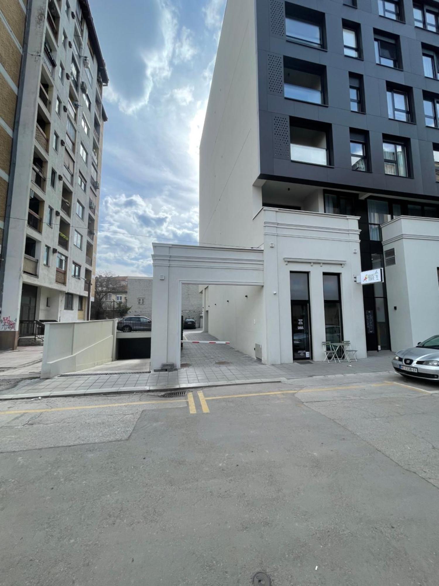 Leo Lux 2 Apartment Nis Bagian luar foto